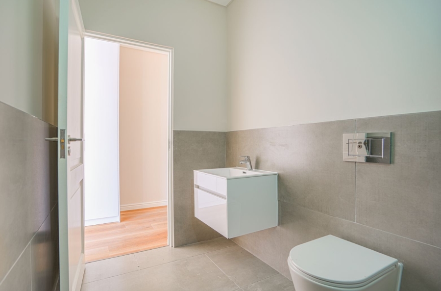 To Let 3 Bedroom Property for Rent in Sandown Western Cape